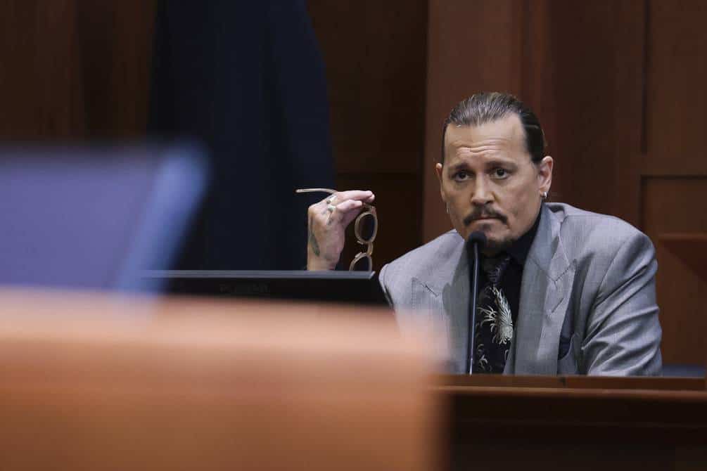 Johnny Depp le pidió a Amber Heard que lo cortara y bebiera su sangre