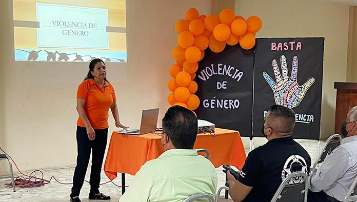Concientizan a funcionarios de San Buena