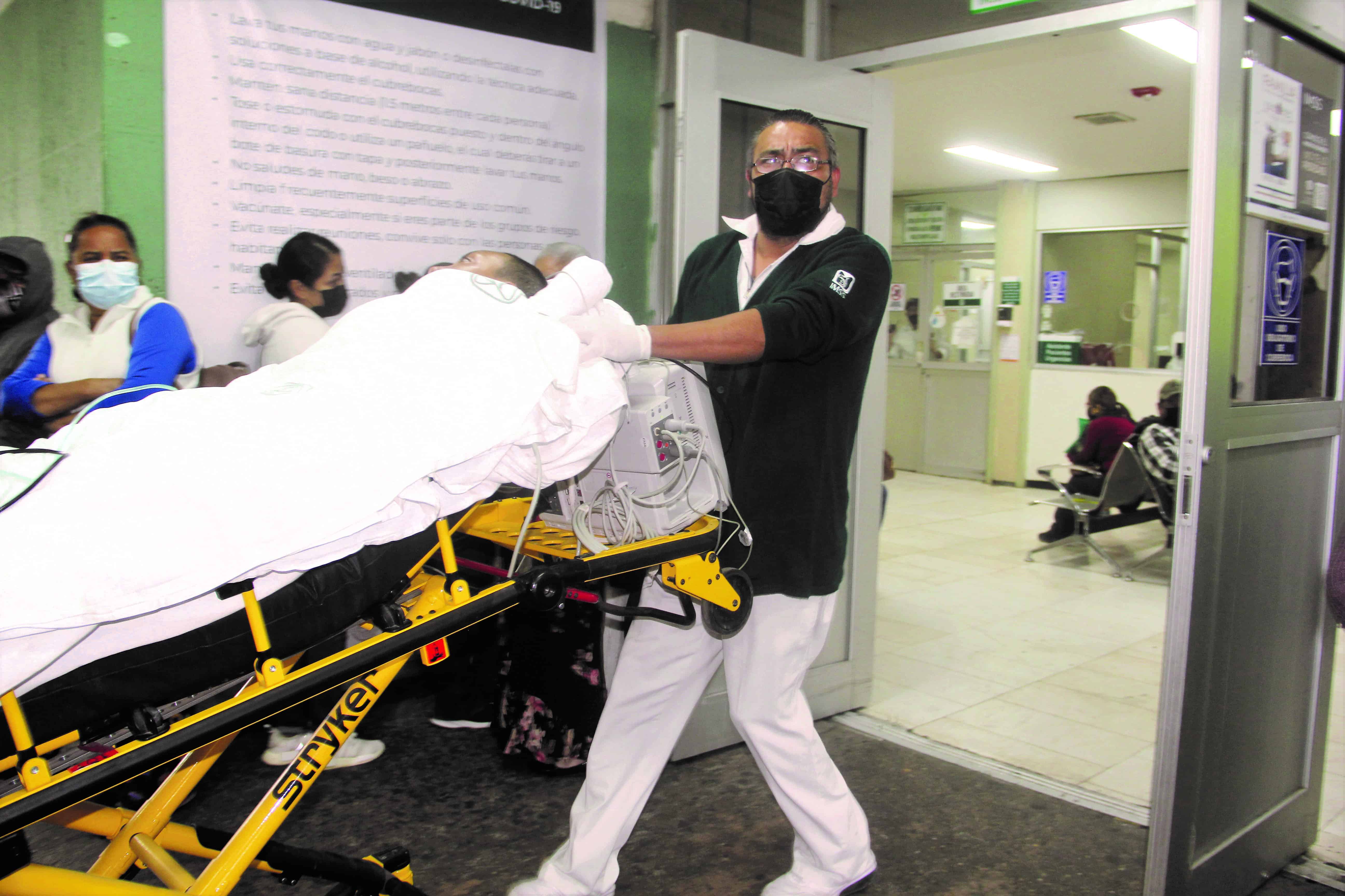 Maribel ingresó con los ojos abiertos al IMSS, sin embargo continúa inconsciente.