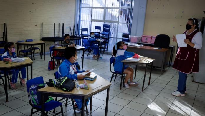 Se integran 15 escuelas más a clases presenciales