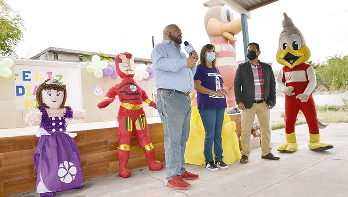 Festeja Full N´Go a los reyes del hogar