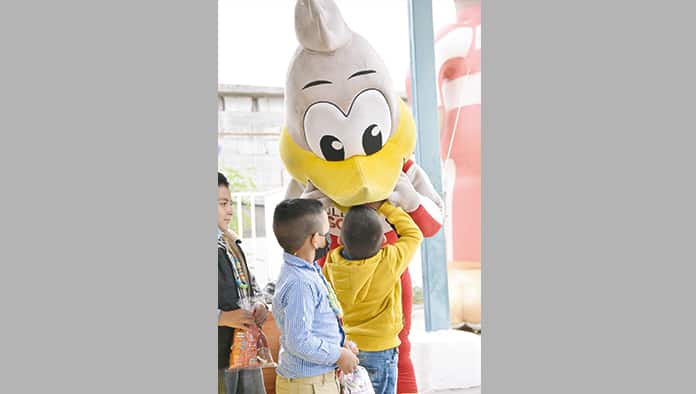 Festeja Full N´Go a los reyes del hogar