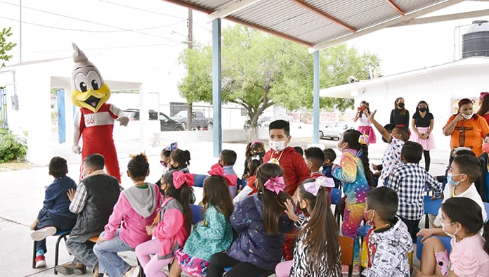 Festeja Full N´Go a los reyes del hogar