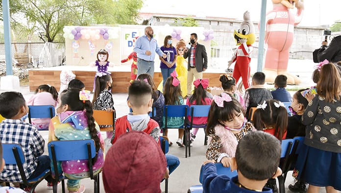 Festeja Full N´Go a los reyes del hogar
