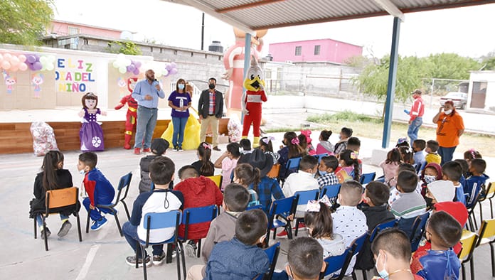 Festeja Full N´Go a los reyes del hogar
