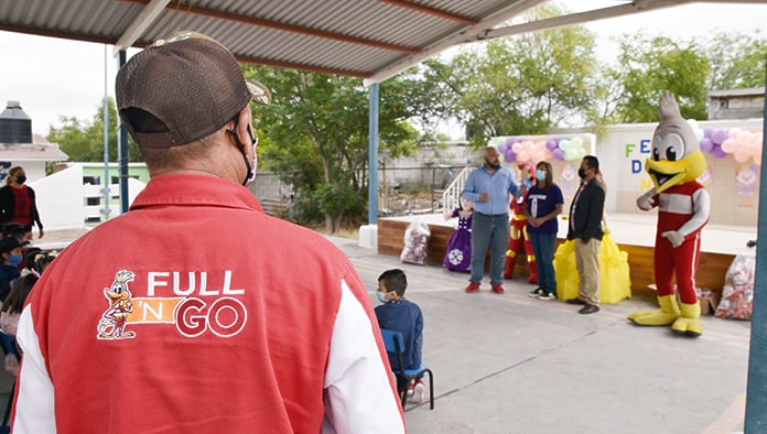 Festeja Full N´Go a los reyes del hogar