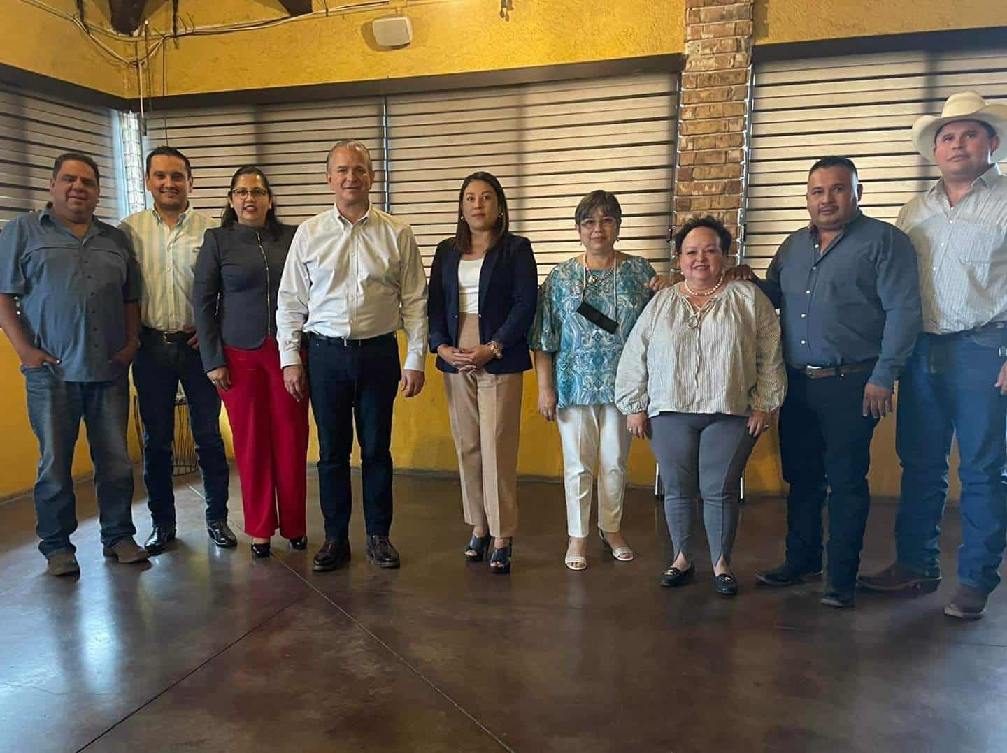 Se dio lugar en una Reunión con el Secretario de Educación de Coahuila, Francisco Saracho Navarro