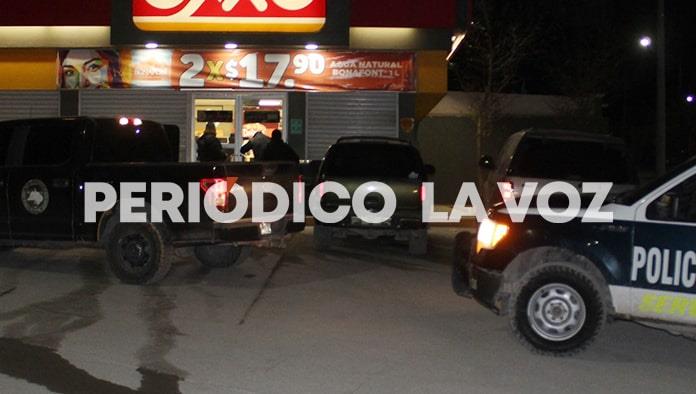 Asaltan tres tiendas