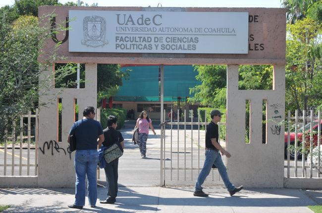 Vacunan hoy a alumnos de la UA de C