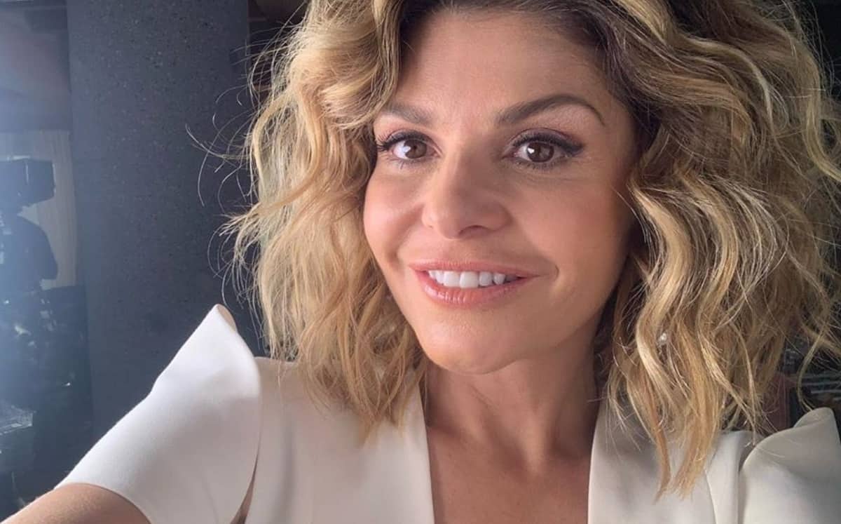 Itatí Cantoral se tatúa el nombre de Debanhi Escobar como protesta