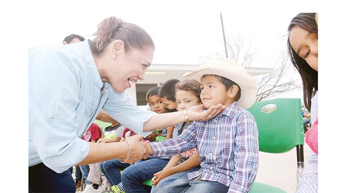 Sabinas: Inicia Diana Haro festejo de niños