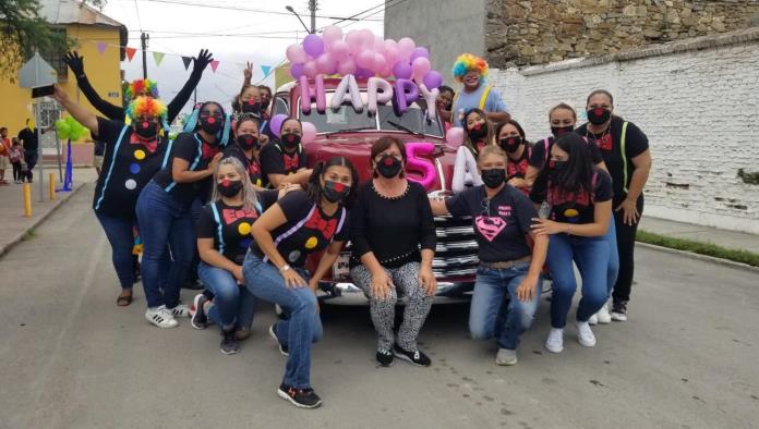 Múzquiz: Magno festejo a niños en escuela