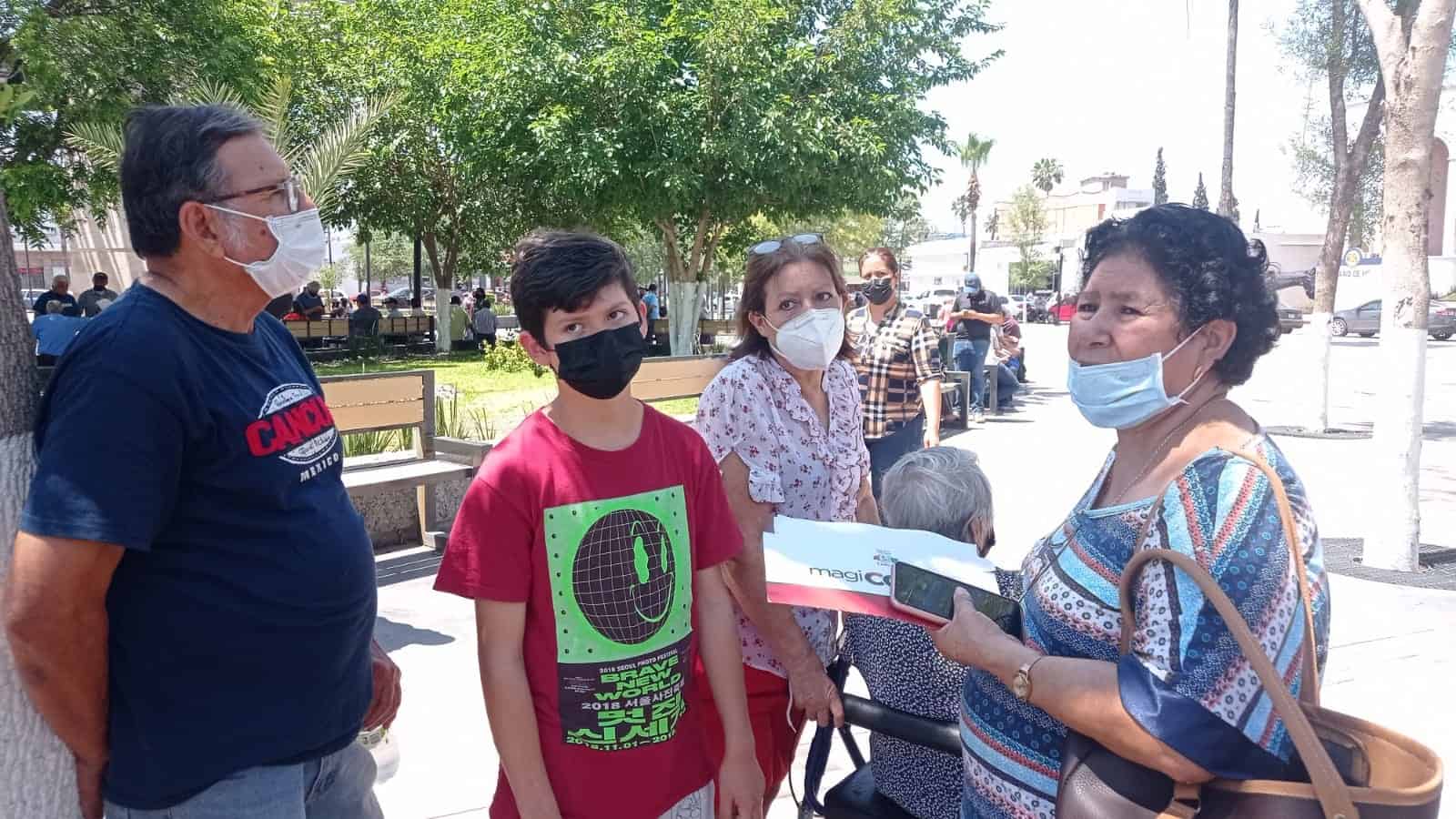 Muchos ciudadanos acudieron hasta el último día de la jornada para buscar la protección.