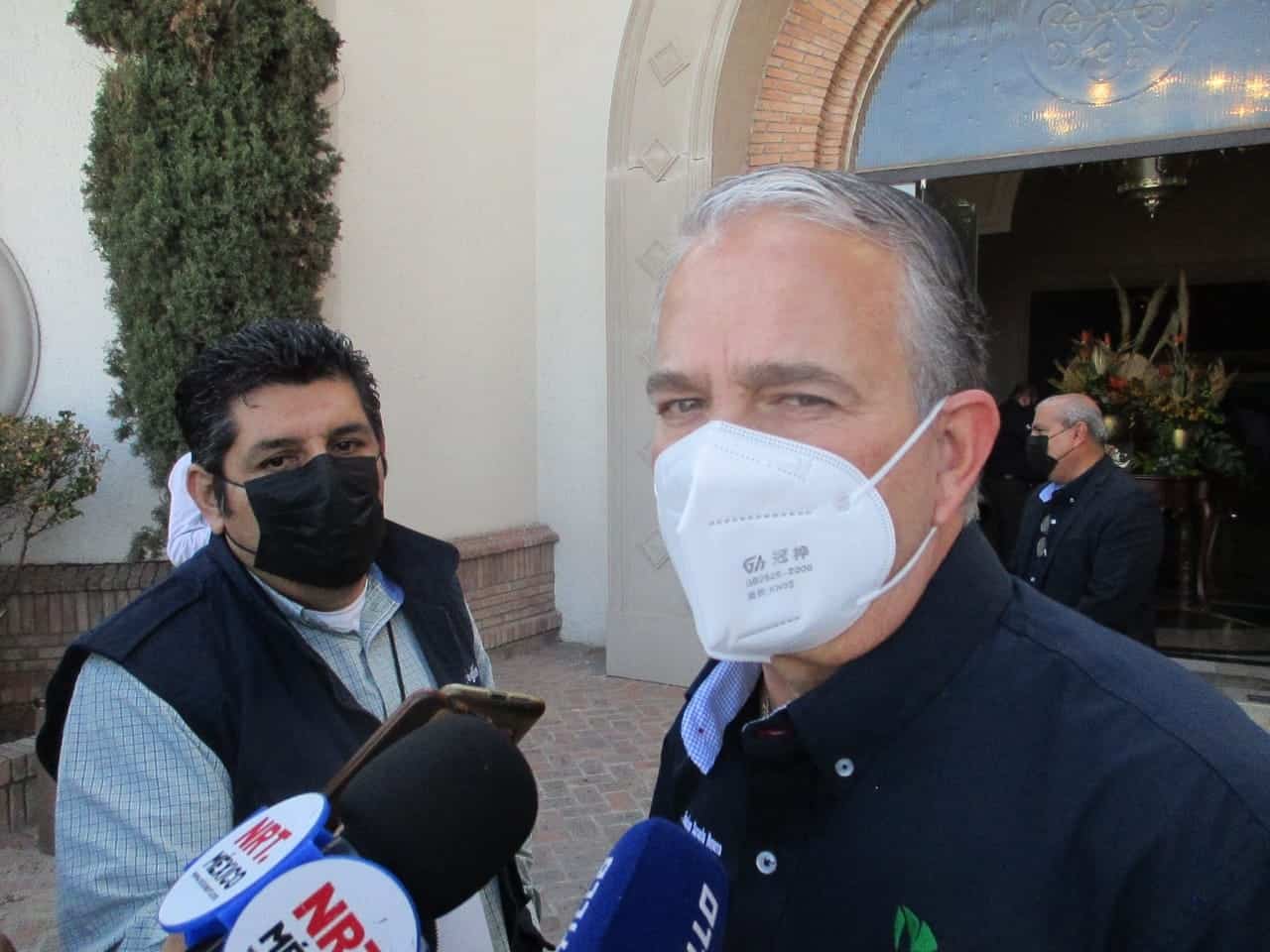Francisco Saracho Navarro, Secretario de Educación en Coahuila.