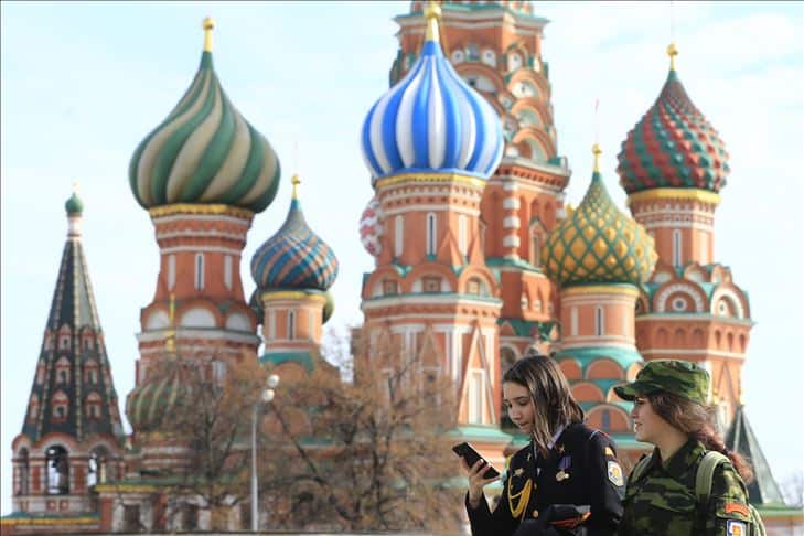 Sanciones golpean a Rusia; Economía rusa se contrae 8%