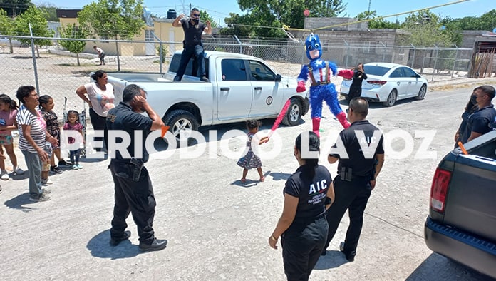 Festeja Fiscalía a niños en su día