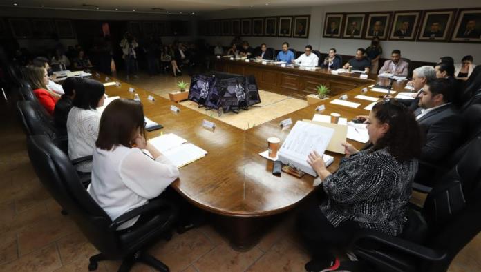 Dona ayuntamiento predios para escuelas
