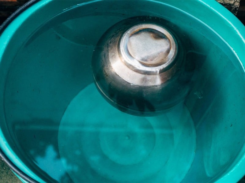 Bebe muere ahogada en una cubeta de agua en Querétaro