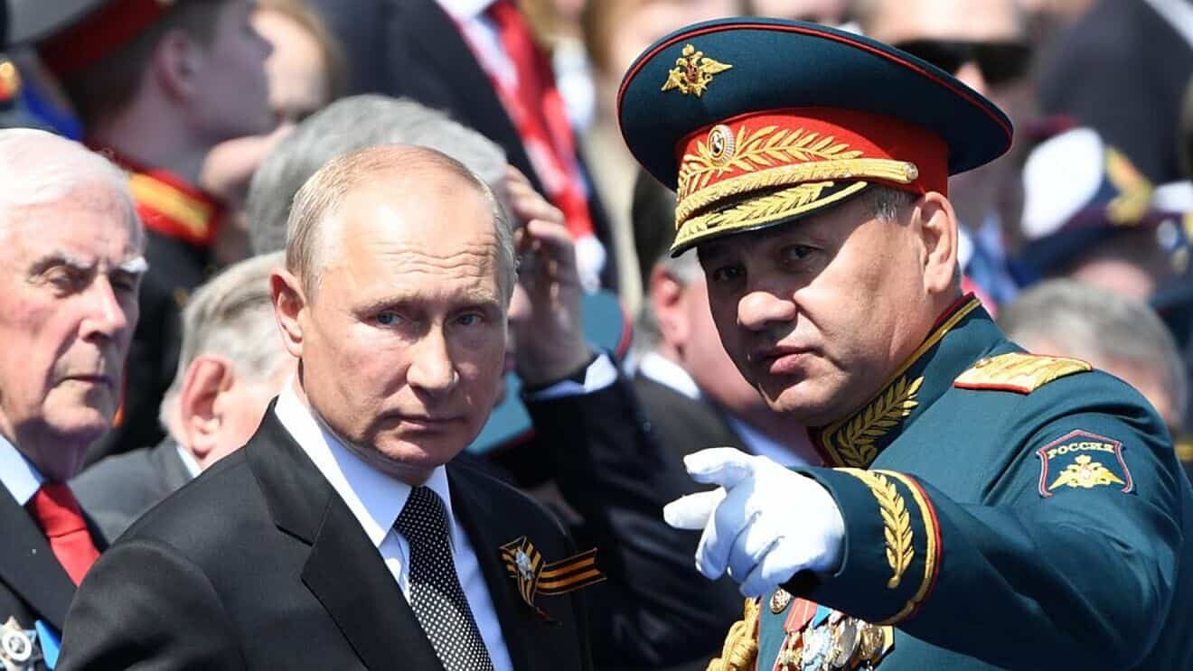 Rusia advierte con destruir embarcaciones con armas para Ucrania