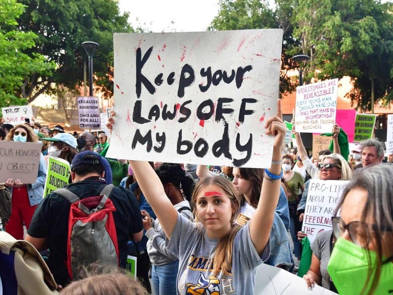 OMS apoya el aborto ante posible prohibición en Estados Unidos