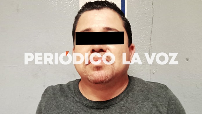 Sergio Enrique Flores Montelongo fue detenido en posesión de 16 dosis de droga, entre cristal y marihuana.