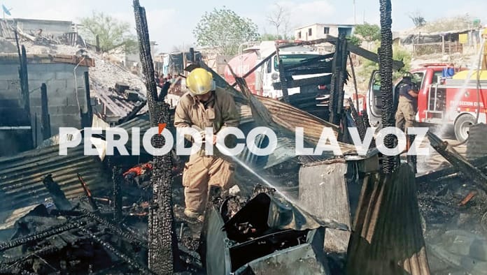 Incendio los deja en la calle