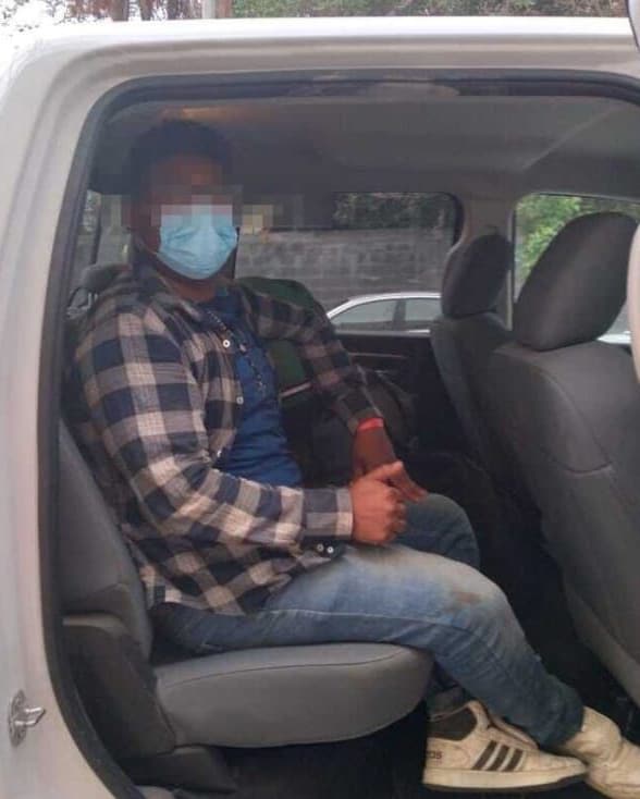 Rescatan a migrante en el desierto de Texas