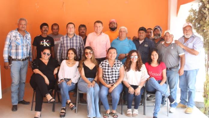 San Buenaventura: Festeja Hugo a albañiles