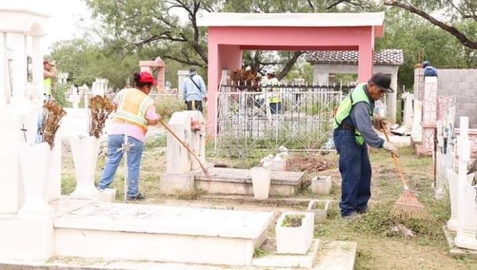 Nueva Rosita: Preparan panteones