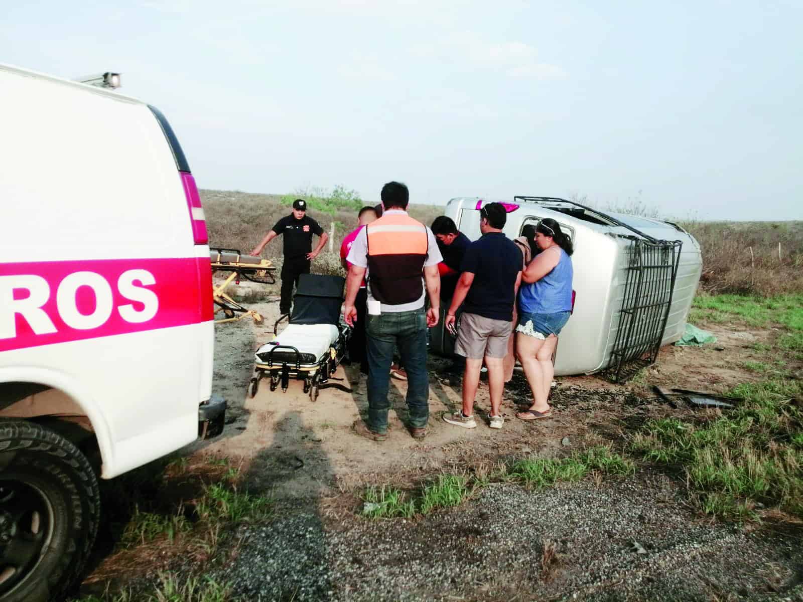 Un viajero terminó volcando sobre la carretera federal 57.