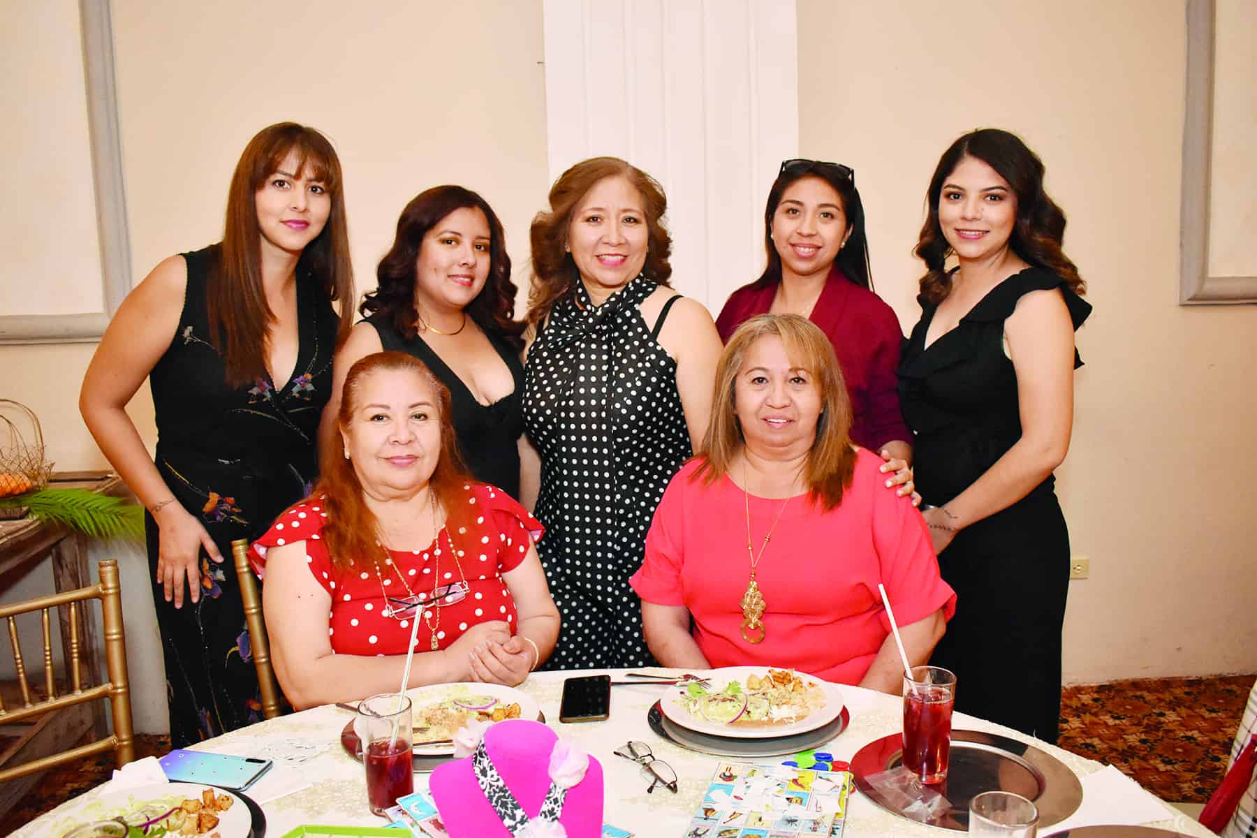 Rosa Idalia celebra su cumpleaños