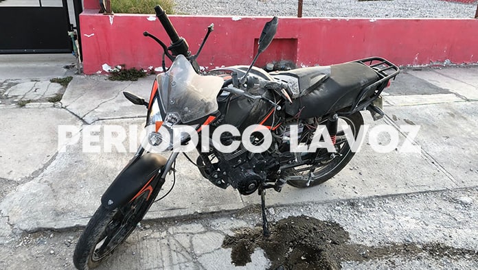 Tumba a 2 de moto