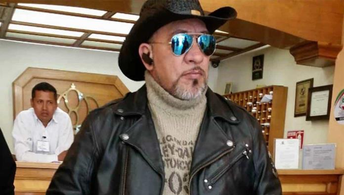 Carlos Trejo ofrece clases de defensa urbana para mujeres