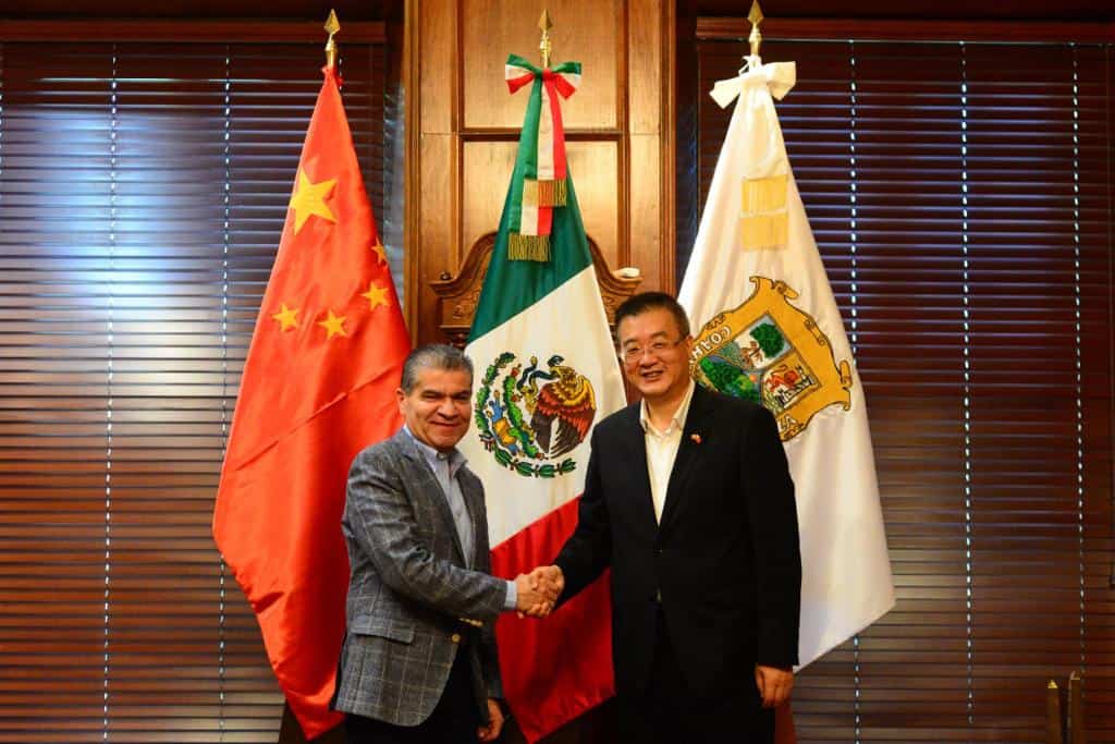 El Gobernador de Coahuila, Miguel Ángel Riquelme Solís, recibió en Palacio de Gobierno al Embajador de China en México, Qingqiao Zhu.