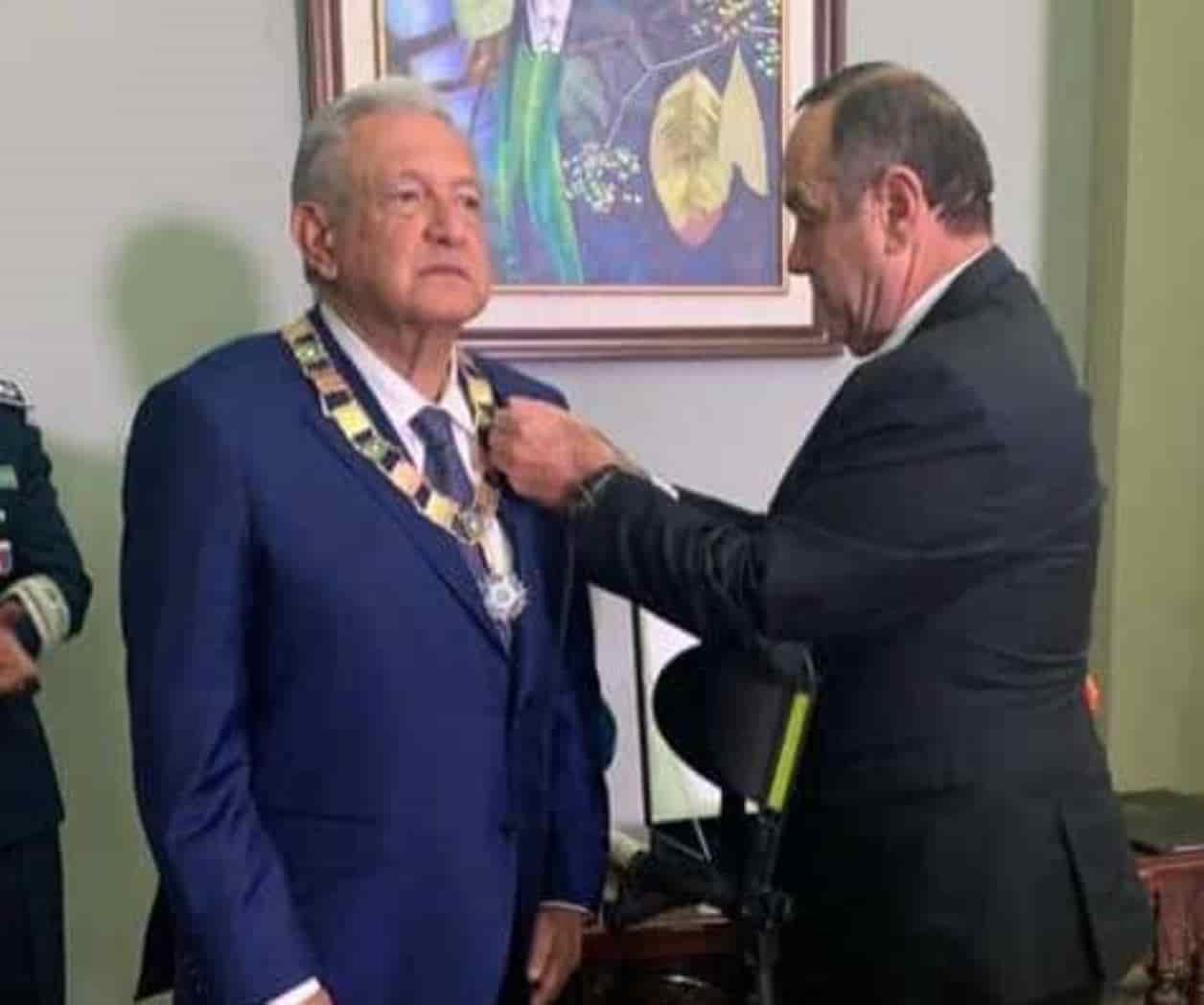 AMLO recibe la Orden del Quetzal en Guatemala