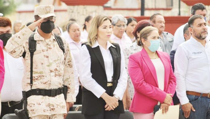 Múzquiz: Celebra Tania Flores el 5 de Mayo