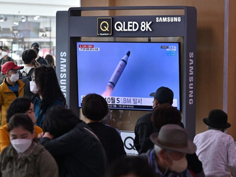 Corea del Norte dispara misil balístico desde un submarino