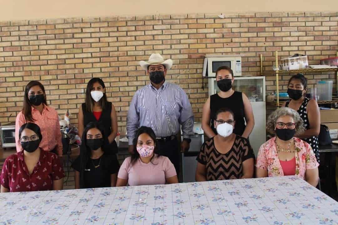 Tiene como finalidad contribuir con la economía local y el autoempleo de jóvenes mujeres o amas de casa.