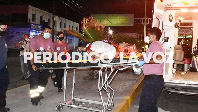 Derrapa Policía al pasar boyas