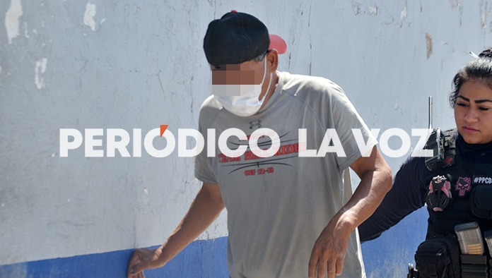 ‘Ni veo bien’ dijo el descarado vendedor ambulante luego que acosó a las jugadoras de un partido de futbol.