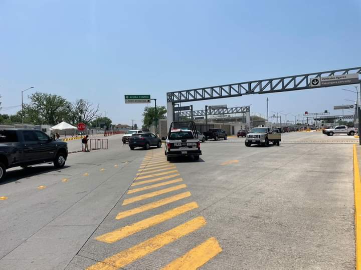 Atropella a policía en el puente internacional