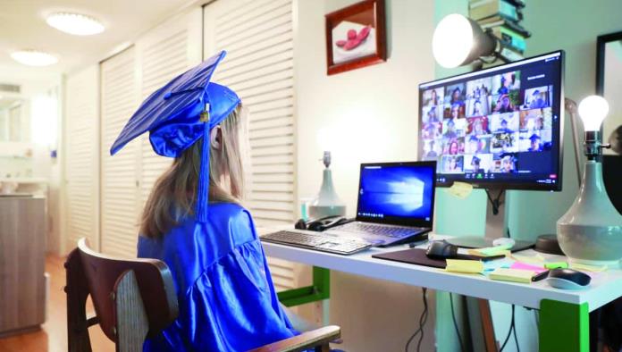 Autorizan graduaciones