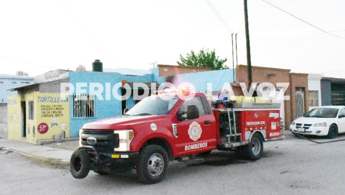 Por corto circuito arde vivienda