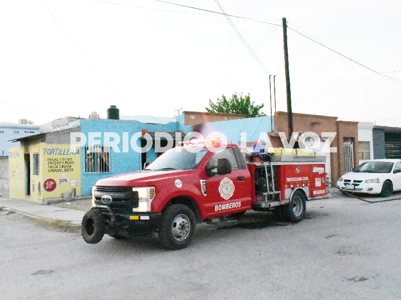 Por corto circuito arde vivienda
