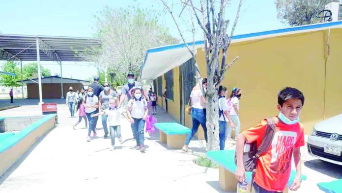 Faltan 35 escuelas de volver a clases