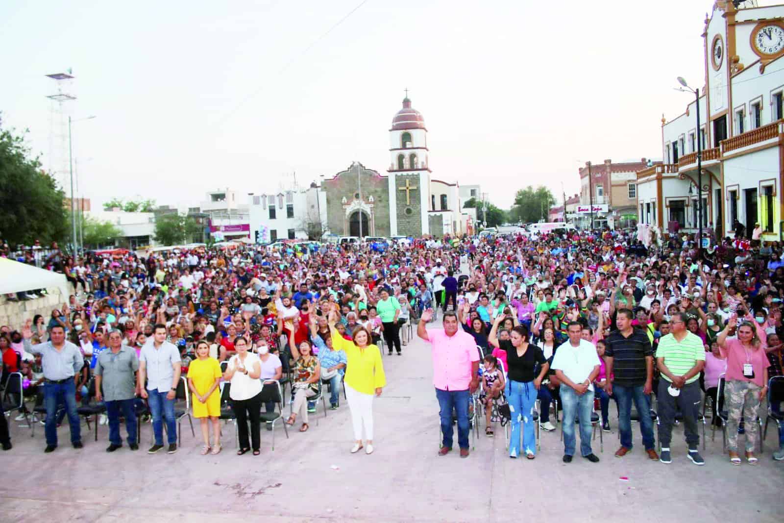 La alcaldesa de Sabinas Diana Haro Martínez echó la casa por la ventana.