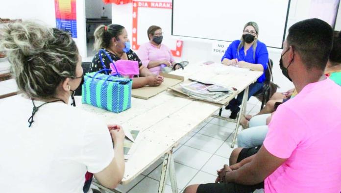 Aprenden en curso de piñatas