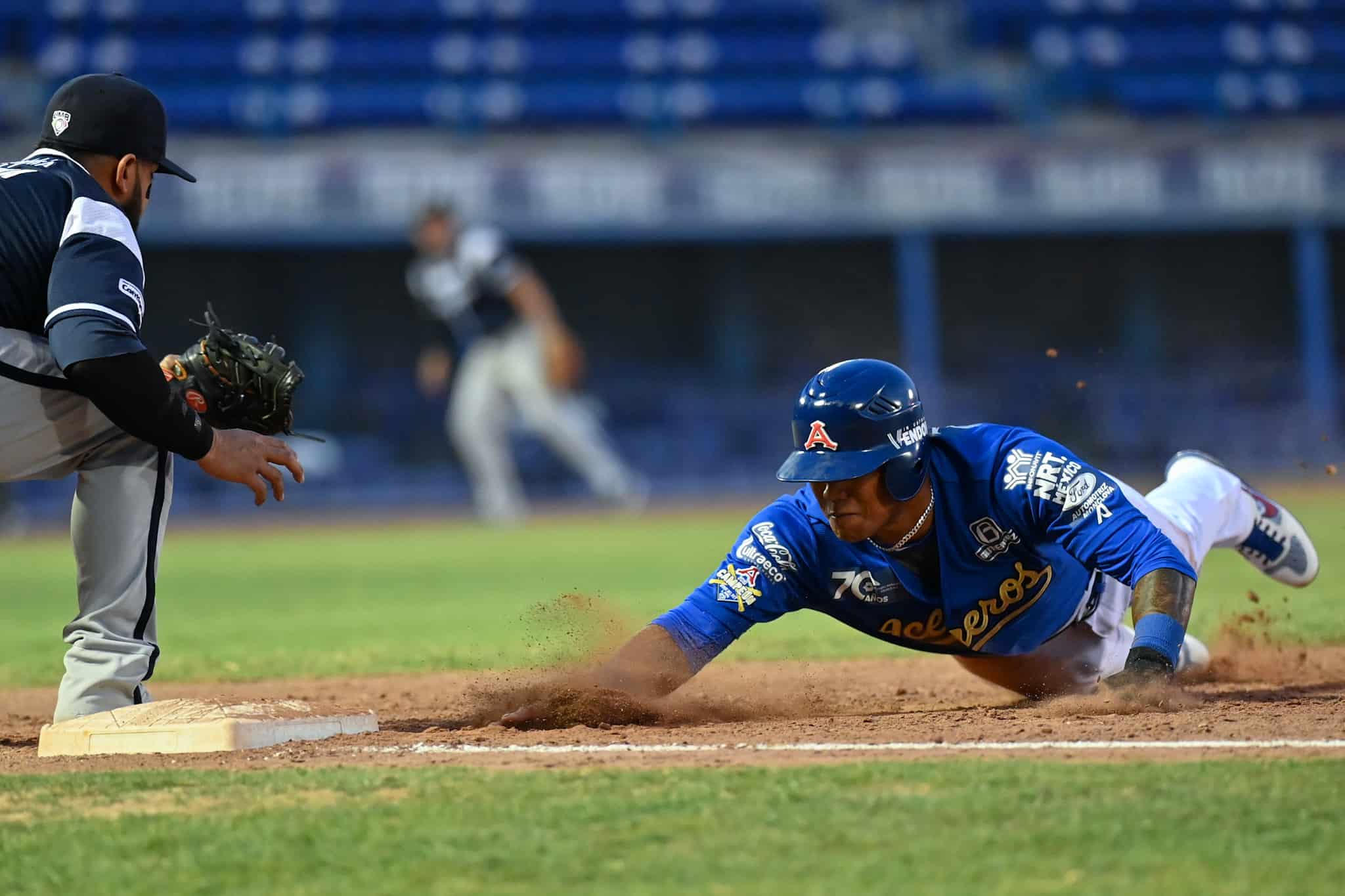 Acereros van de visita contra Rieleros