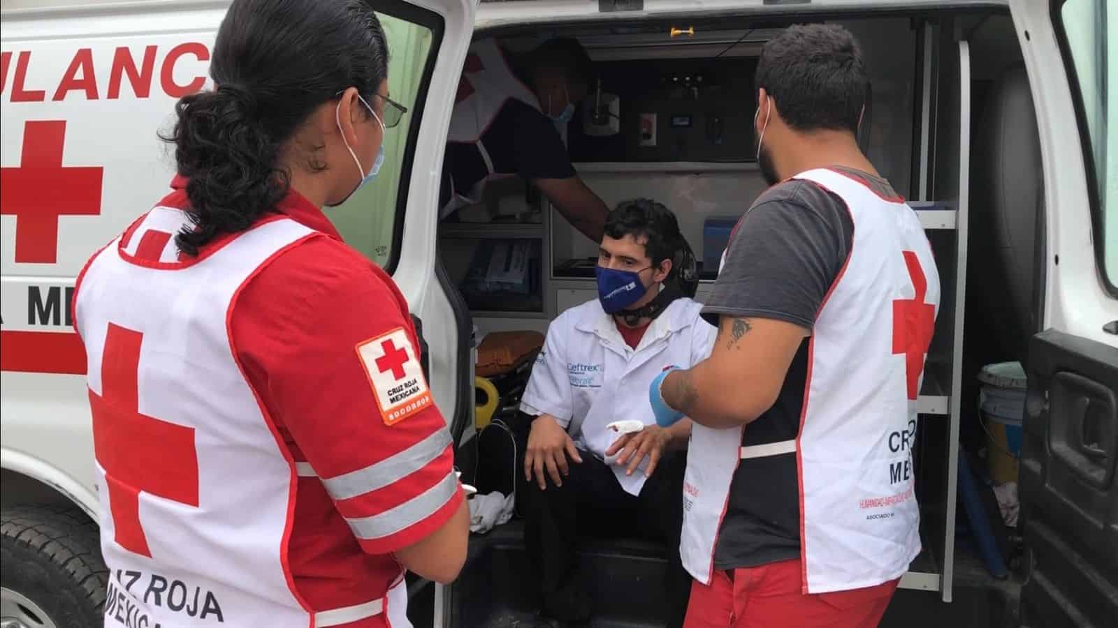 Un farmacéutico que viajaba de prisa terminó chocando en el Paseo de los Leones.