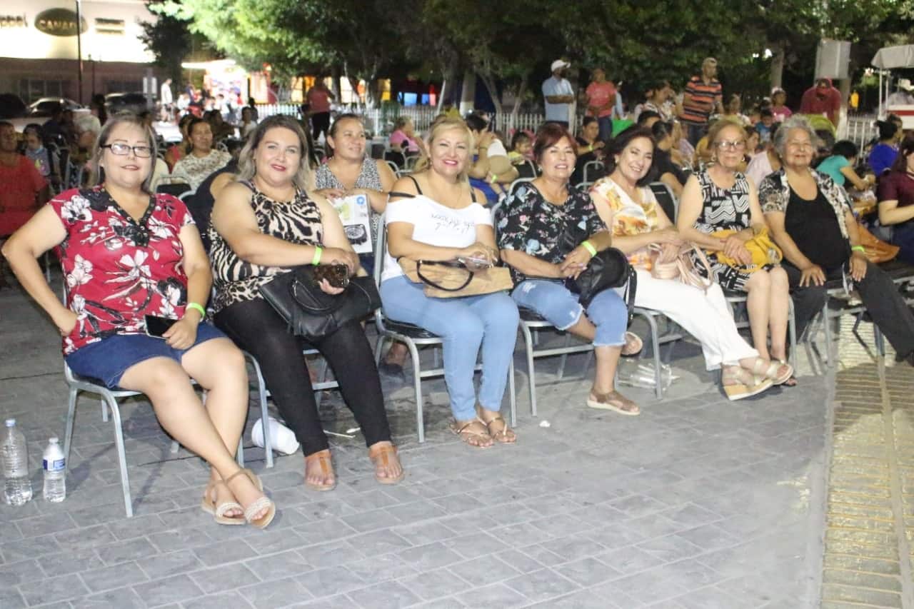 Toda esta alegría gracias al acierto del DIF Municipal bajo la dirección de Sonia Lara.